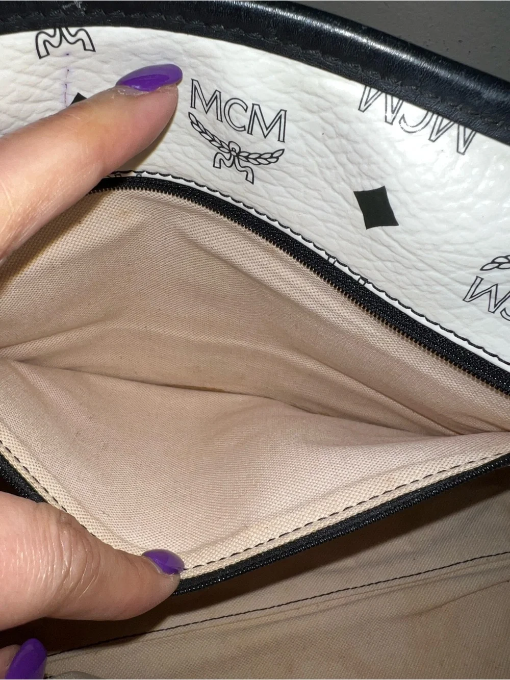 AUTH MCM WHITE TOTE
